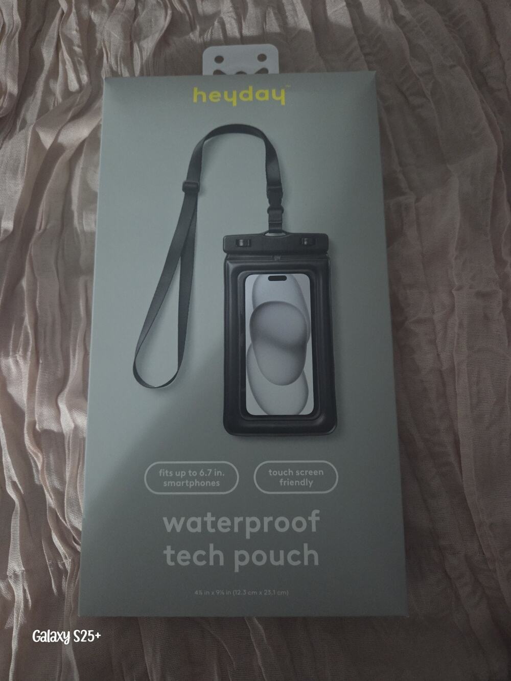 heyday Black Waterproof Tech Pouch Touchscreen Friendly + Lanyard Fits 6.7 in